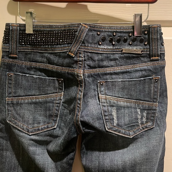 Vigoss low rise boot cut jeans. New without tags - Picture 3 of 3